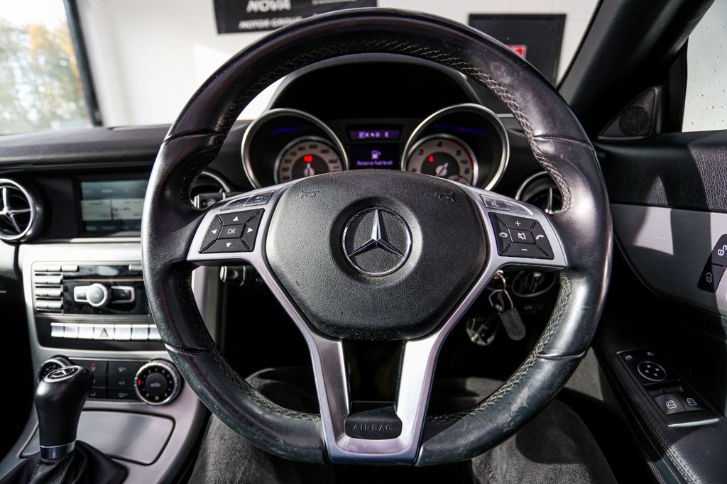 Used Mercedes-Benz SLK 2014 for sale - 76396080: Photo 32