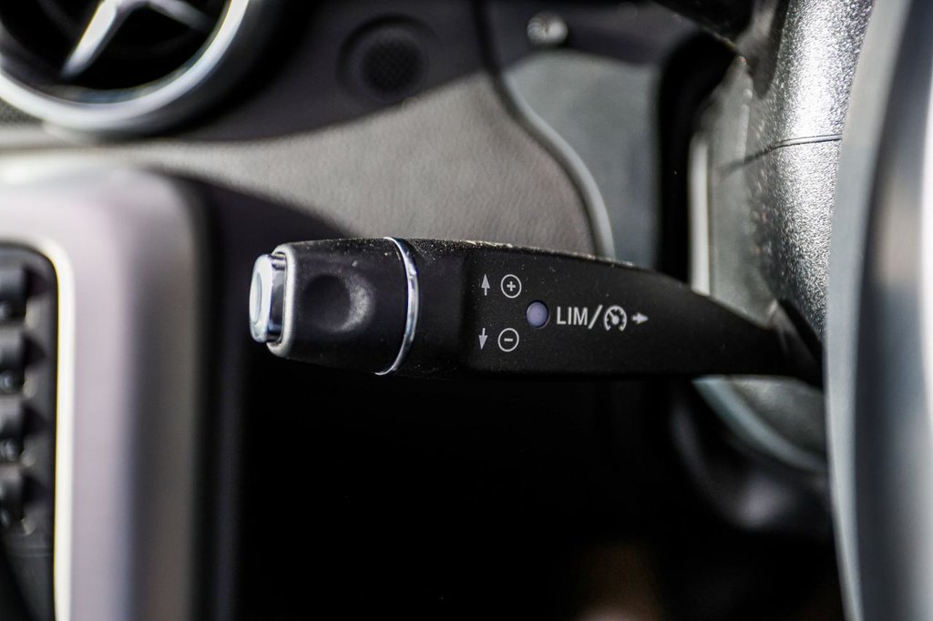 Used Mercedes-Benz SLK 2014 for sale - 76396080: Photo 36