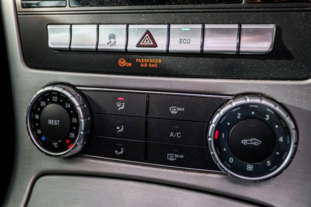 Used Mercedes-Benz SLK 2014 for sale - 76396080: Photo 40