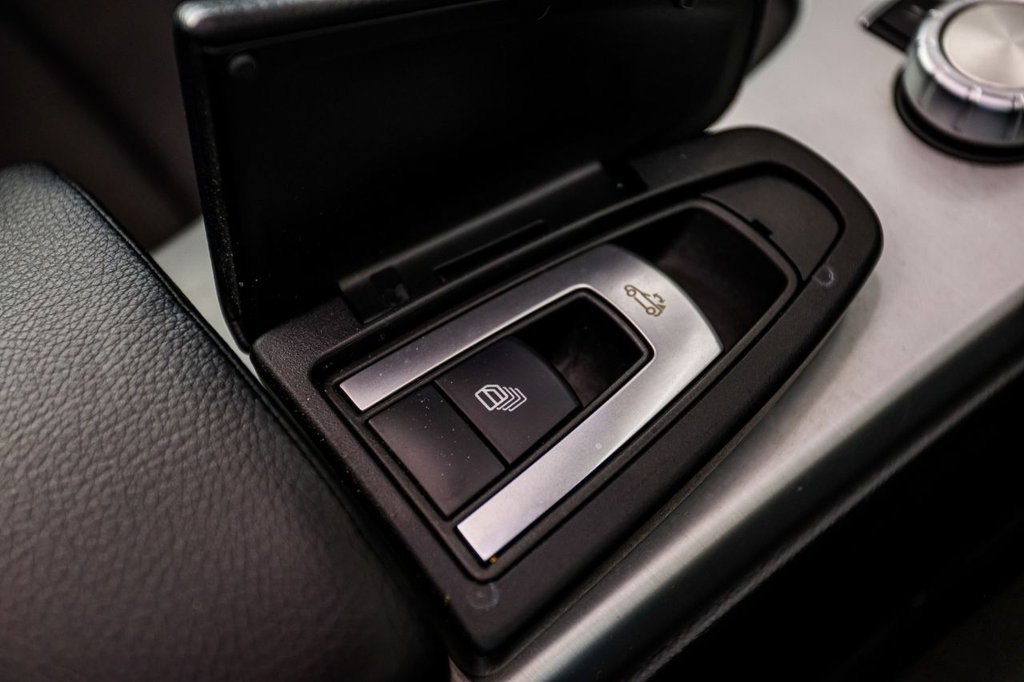 Used Mercedes-Benz SLK 2014 for sale - 76396080: Photo 44