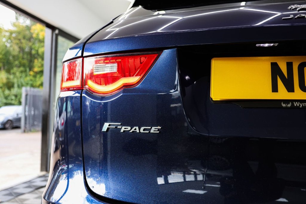 Used Jaguar F-Pace 2018 for sale - 76291815: Photo 14