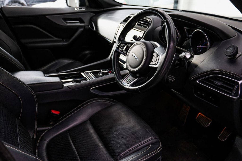 Used Jaguar F-Pace 2018 for sale - 76291815: Photo 26