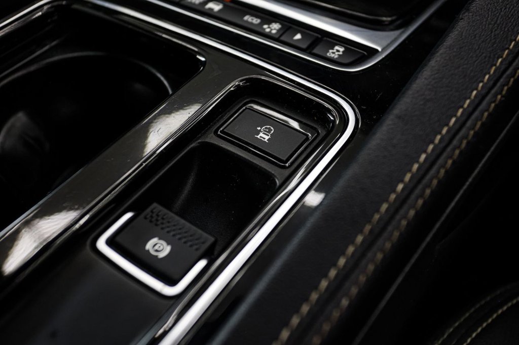 Used Jaguar F-Pace 2018 for sale - 76291815: Photo 48