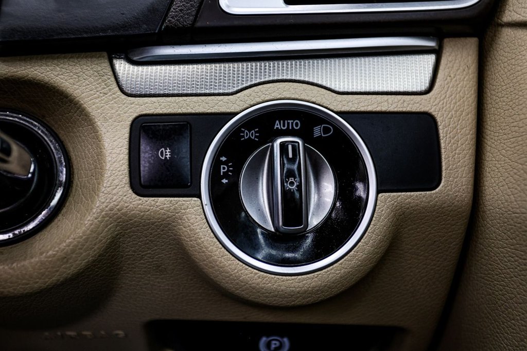 Used Mercedes-Benz E Class 2013 for sale - 77953027: Photo 39