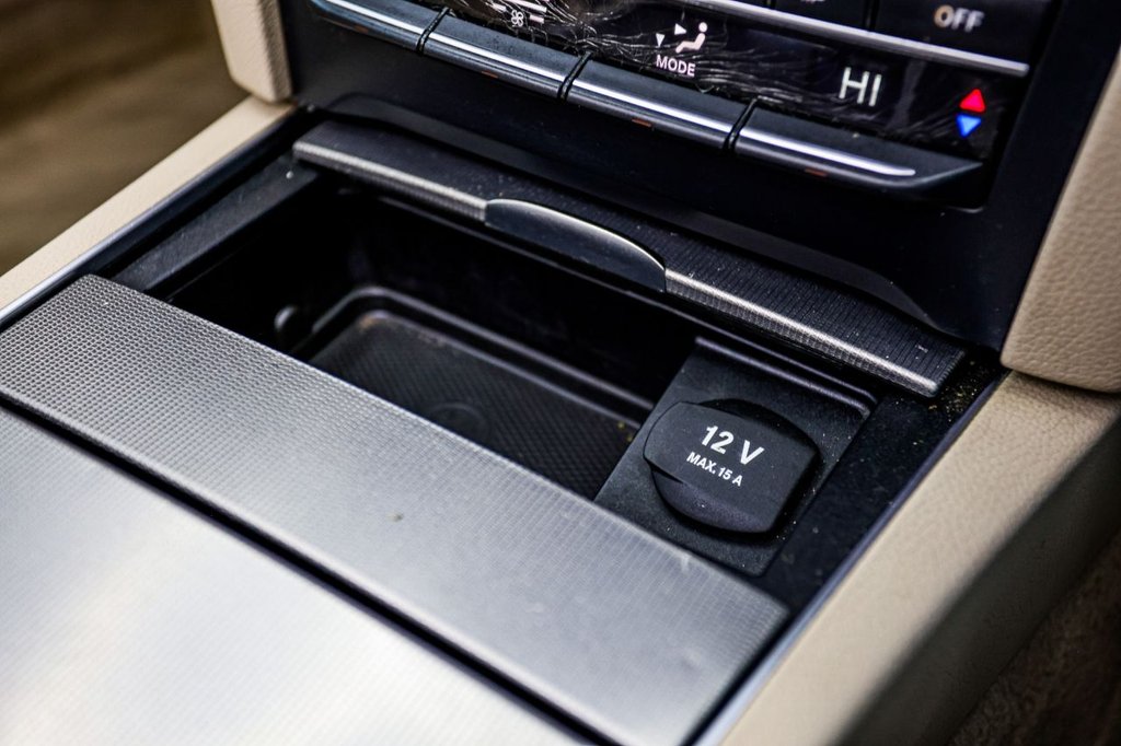 Used Mercedes-Benz E Class 2013 for sale - 77953027: Photo 46