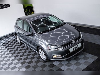 Used Volkswagen Polo 2015 for sale - 75630596: Photo