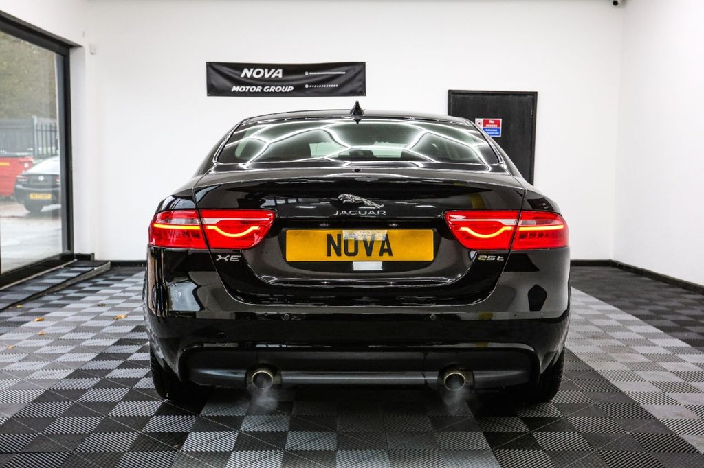 Used Jaguar XE 2018 for sale - 76582609: Photo 11