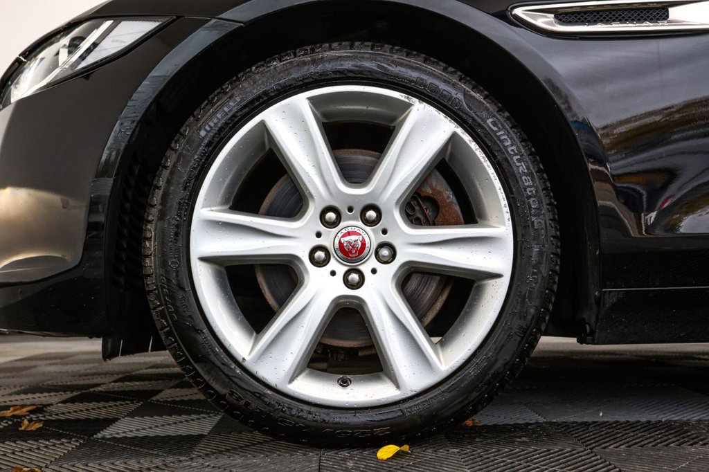 Used Jaguar XE 2018 for sale - 76582609: Photo 19