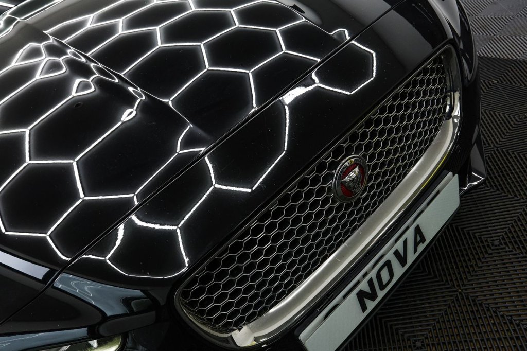 Used Jaguar XE 2018 for sale - 76582609: Photo 24