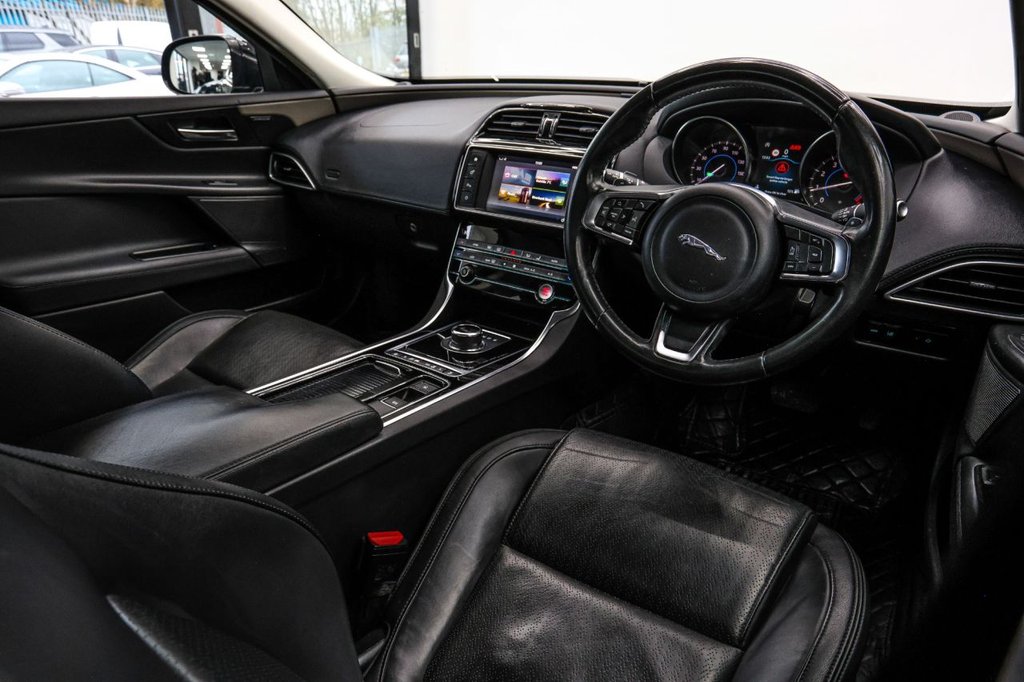 Used Jaguar XE 2018 for sale - 76582609: Photo 28