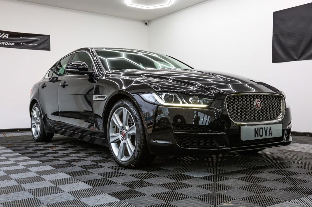 Used Jaguar XE 2018 for sale - 76582609: Photo 3