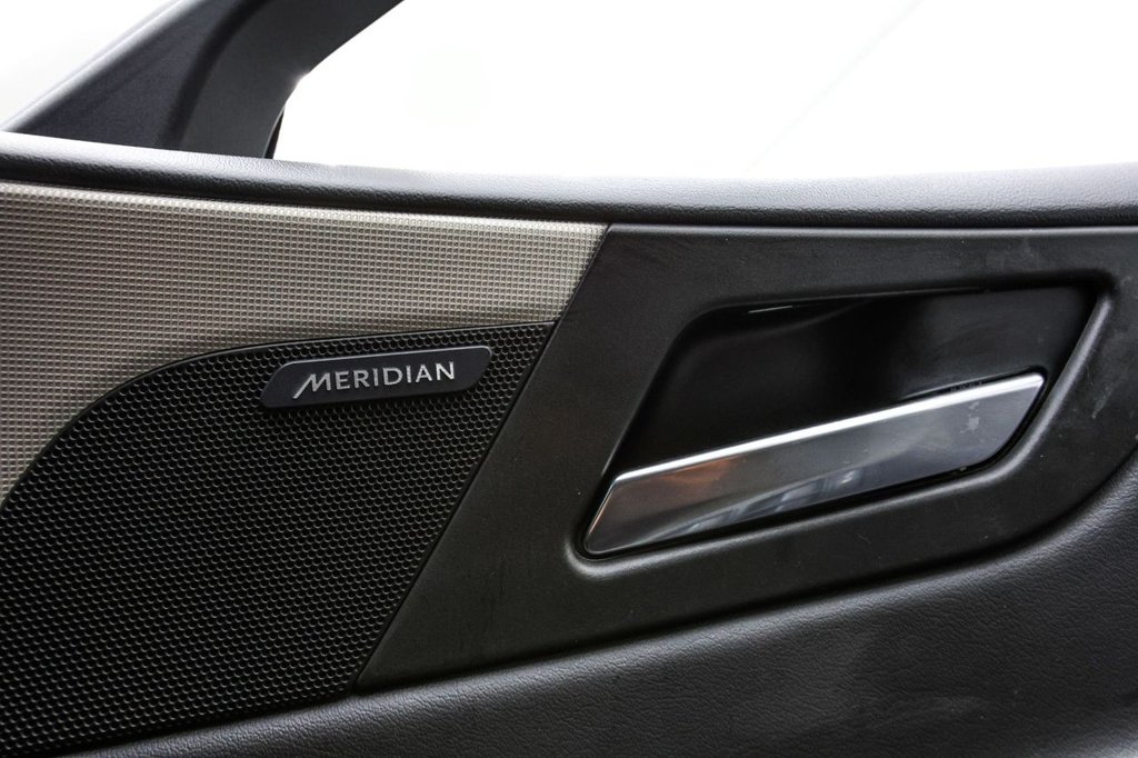 Used Jaguar XE 2018 for sale - 76582609: Photo 36