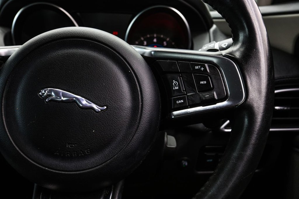 Used Jaguar XE 2018 for sale - 76582609: Photo 39
