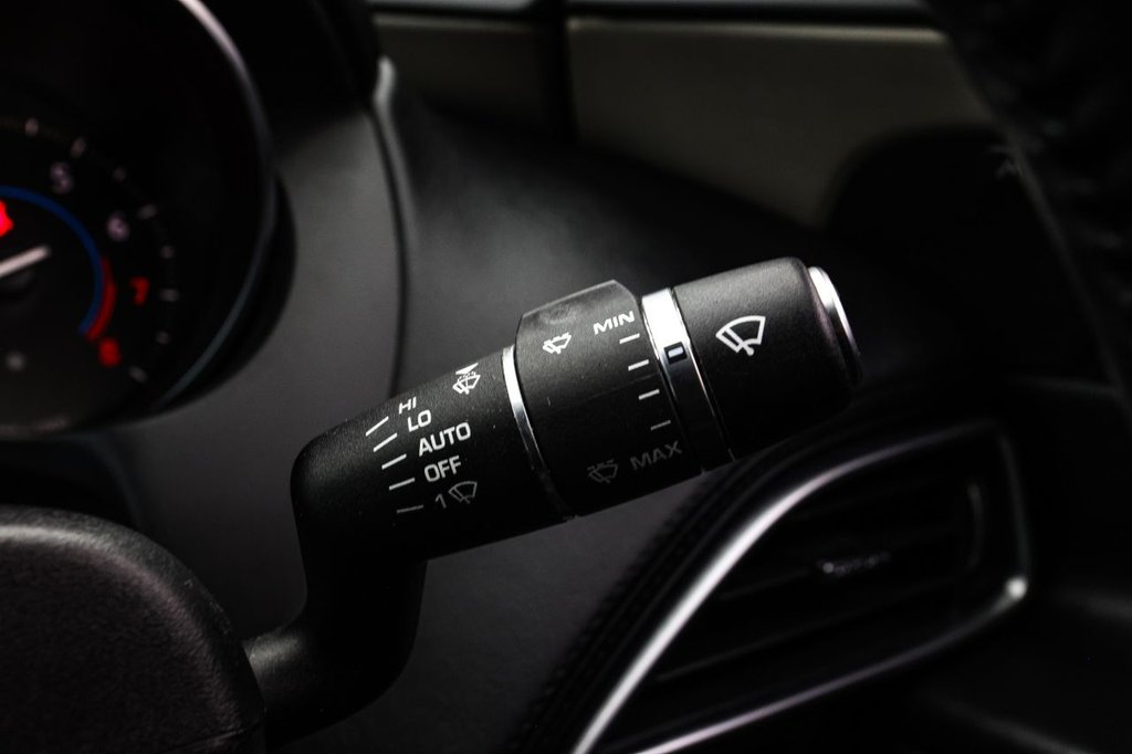 Used Jaguar XE 2018 for sale - 76582609: Photo 41