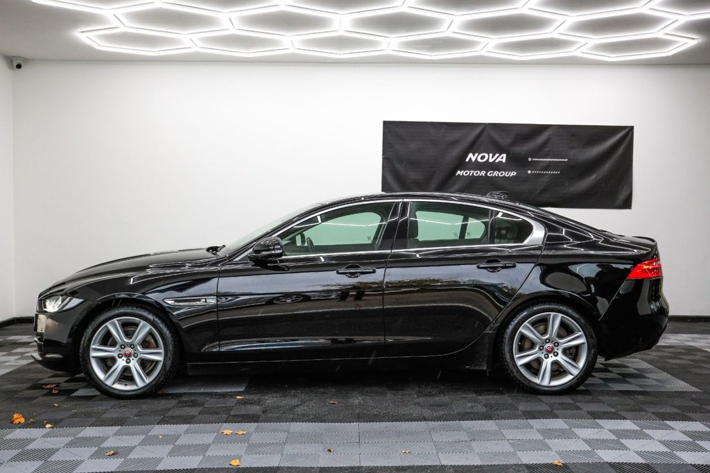 Used Jaguar XE 2018 for sale - 76582609: Photo 6