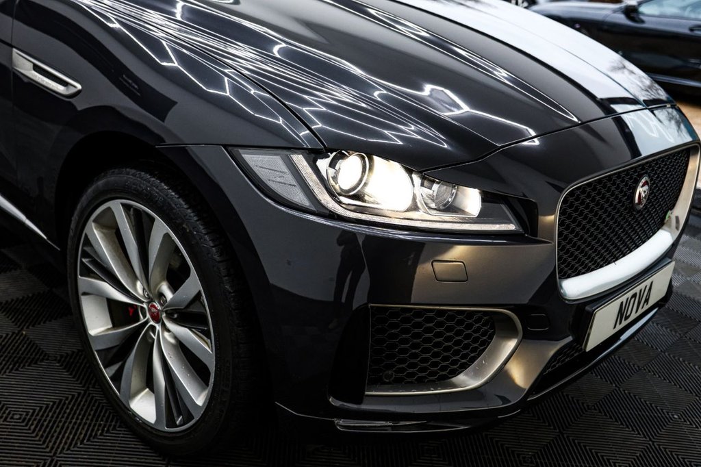 Used Jaguar F-Pace 2017 for sale - 77288241: Photo 17