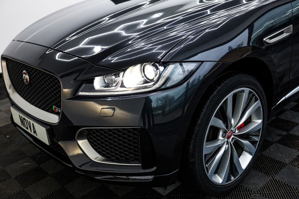 Used Jaguar F-Pace 2017 for sale - 77288241: Photo 18