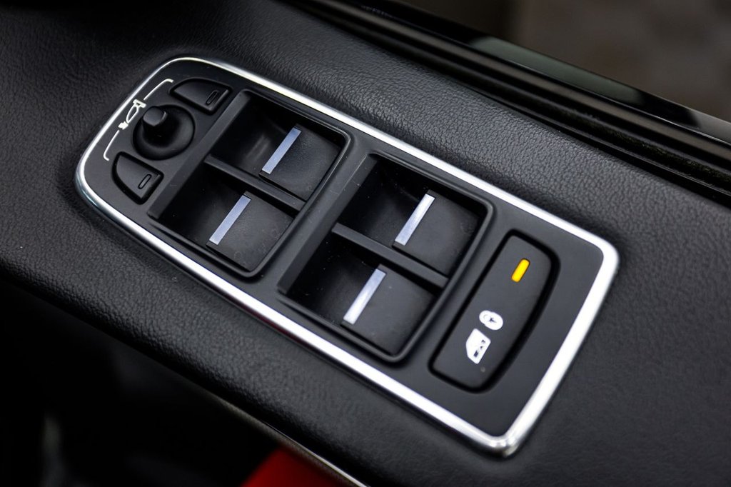 Used Jaguar F-Pace 2017 for sale - 77288241: Photo 34