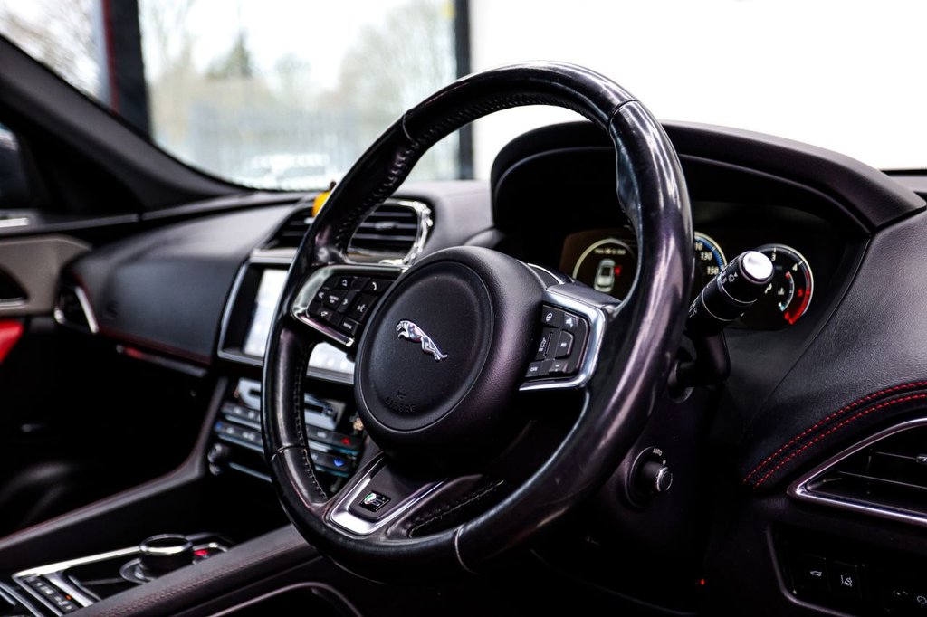 Used Jaguar F-Pace 2017 for sale - 77288241: Photo 35