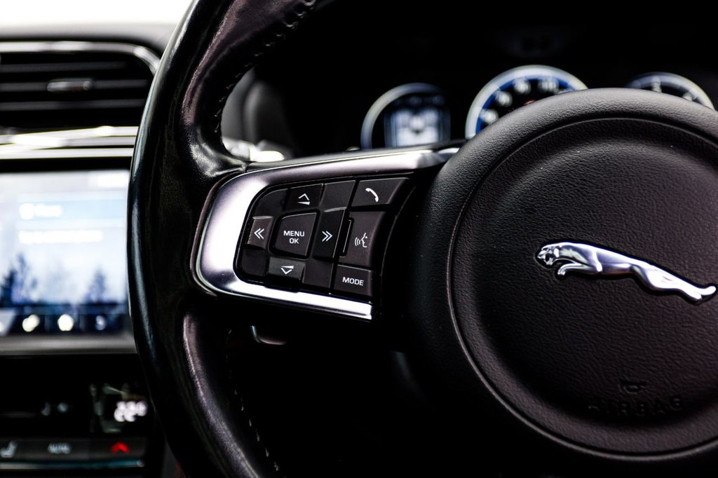 Used Jaguar F-Pace 2017 for sale - 77288241: Photo 37