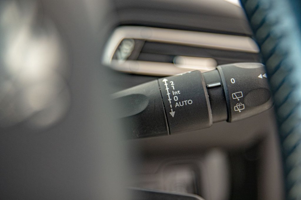 Used Peugeot 308 2017 for sale - 77976680: Photo 28