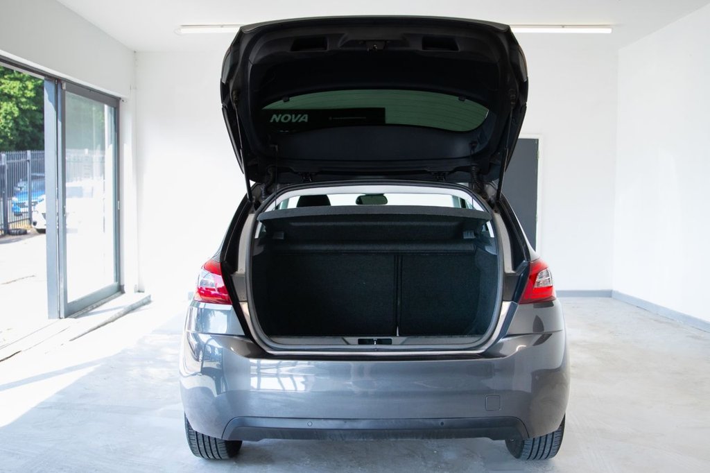 Used Peugeot 308 2017 for sale - 77976680: Photo 38