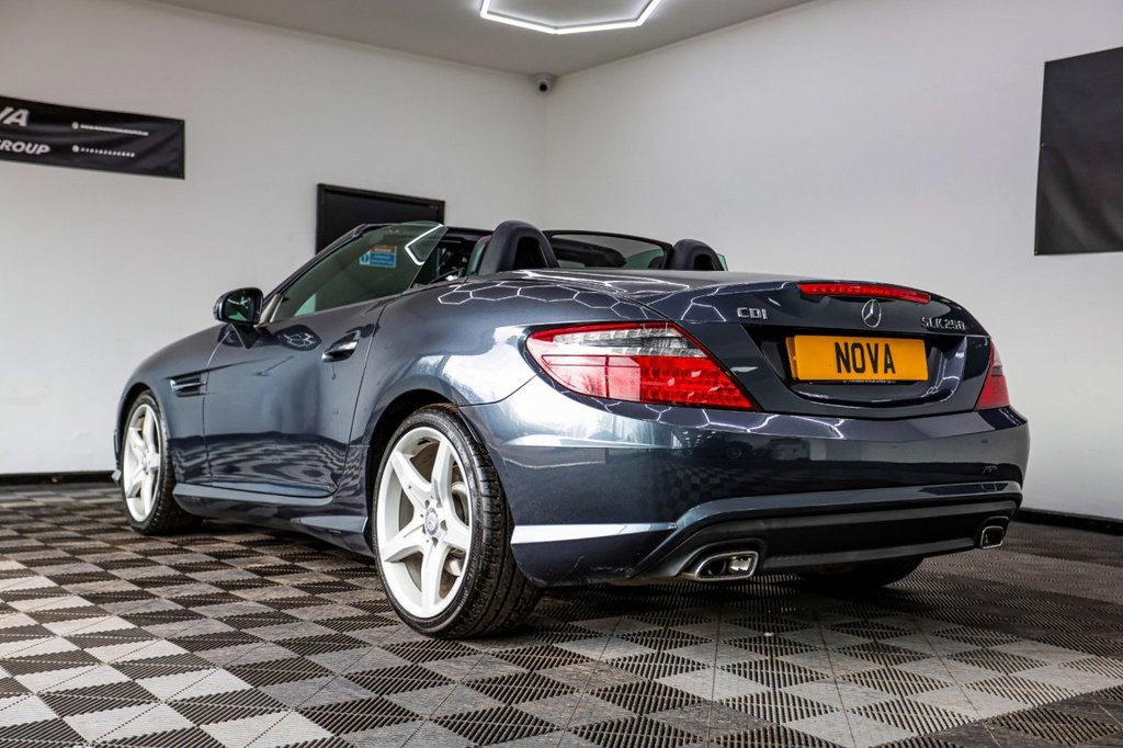 Used Mercedes-Benz SLK 2012 for sale - 77636768: Photo 12