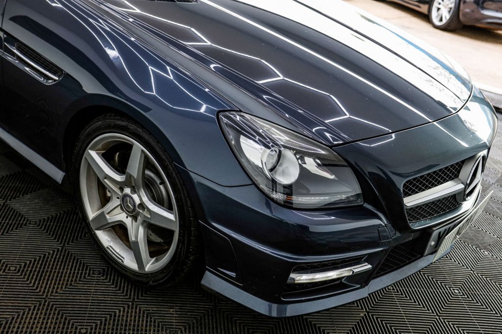 Used Mercedes-Benz SLK 2012 for sale - 77636768: Photo 17