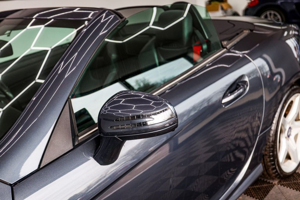 Used Mercedes-Benz SLK 2012 for sale - 77636768: Photo 21