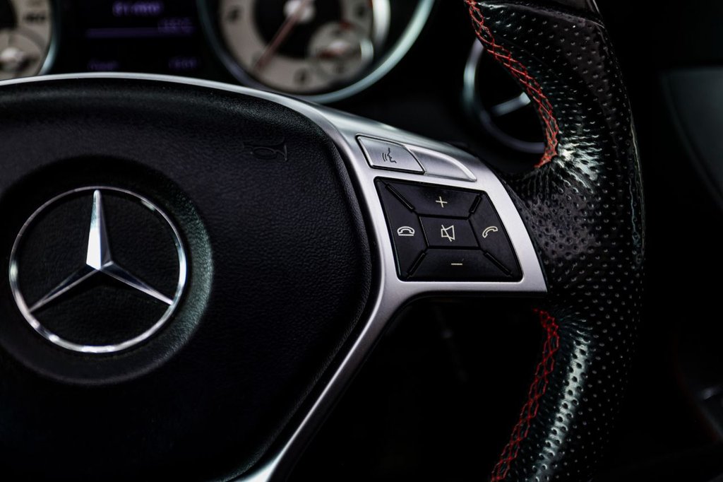 Used Mercedes-Benz SLK 2012 for sale - 77636768: Photo 35