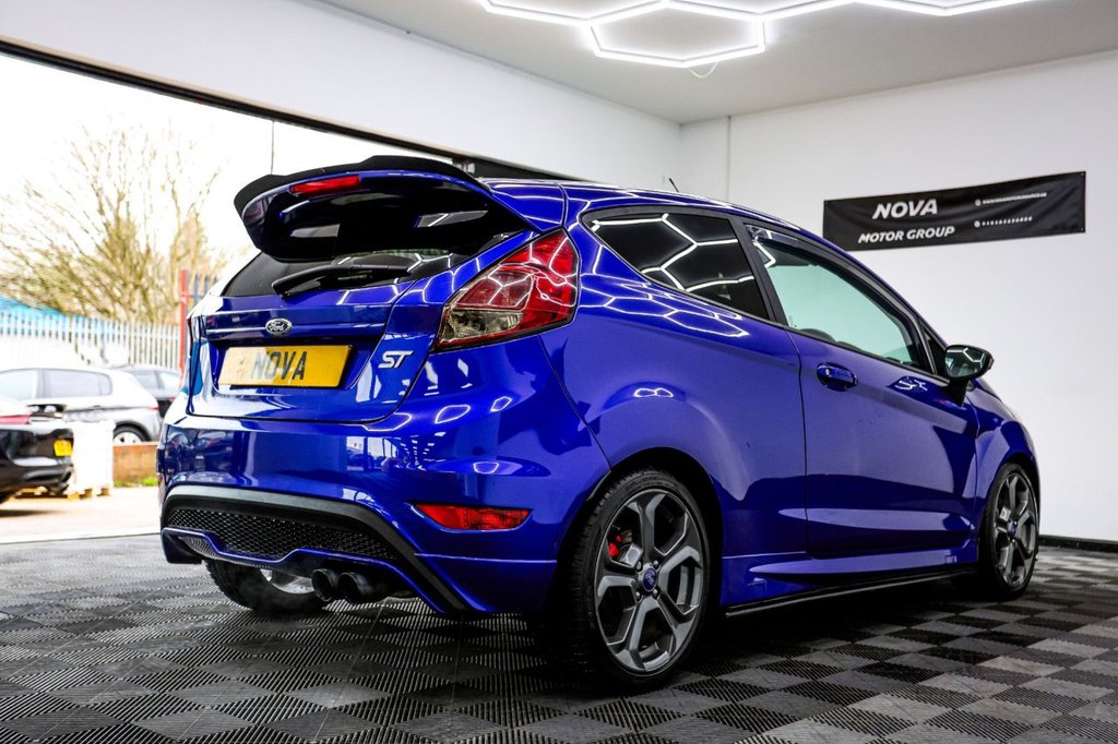 Used Ford Fiesta 2015 for sale - 77981610: Photo 10