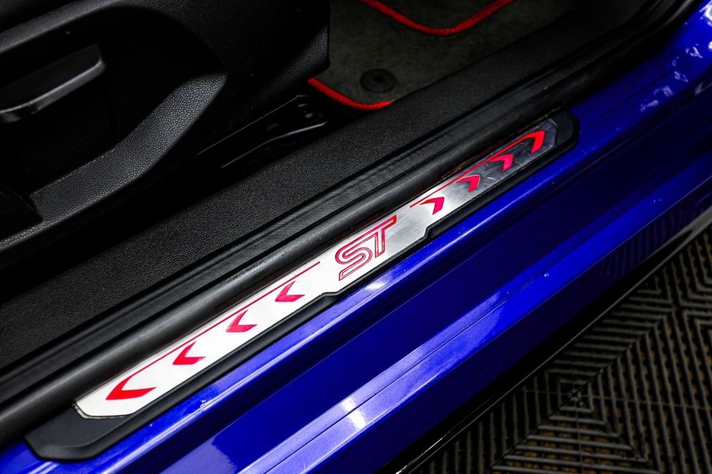 Used Ford Fiesta 2015 for sale - 77981610: Photo 29