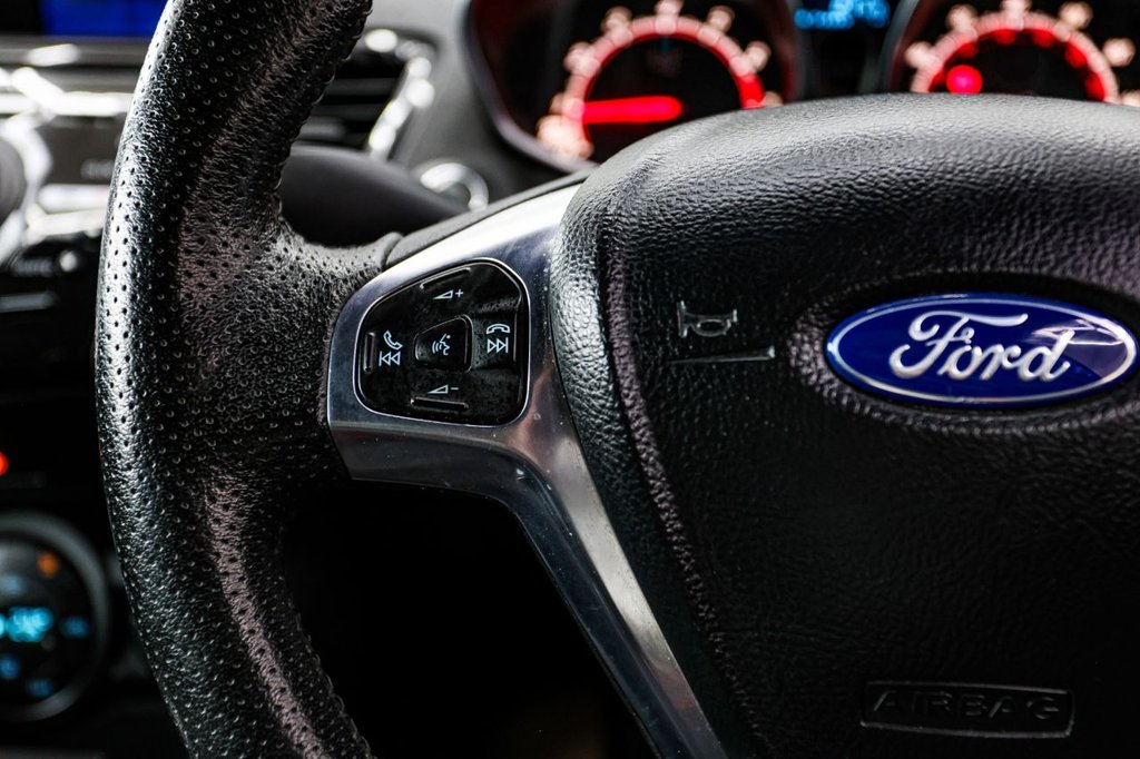 Used Ford Fiesta 2015 for sale - 77981610: Photo 33