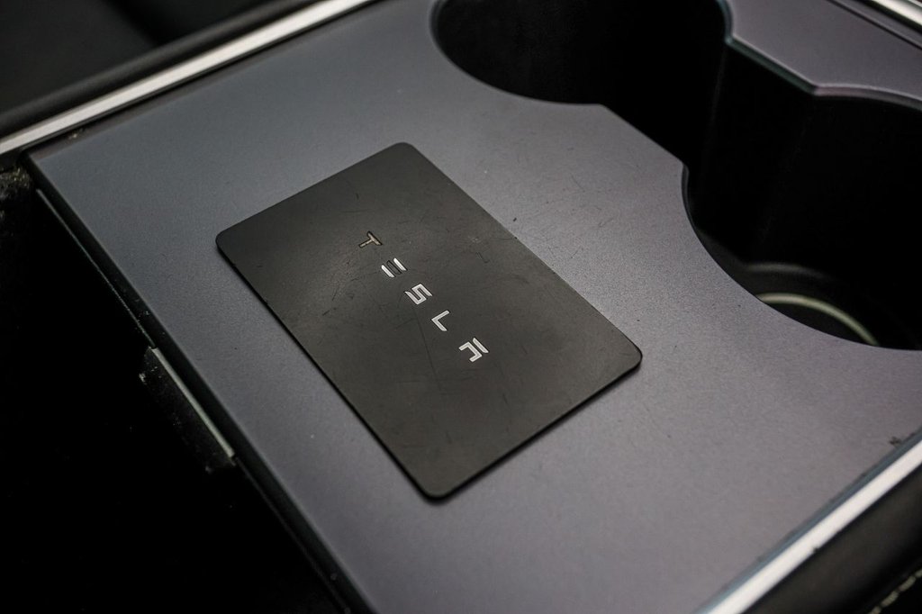 Used Tesla Model 3 2020 for sale - 76309410: Photo 45