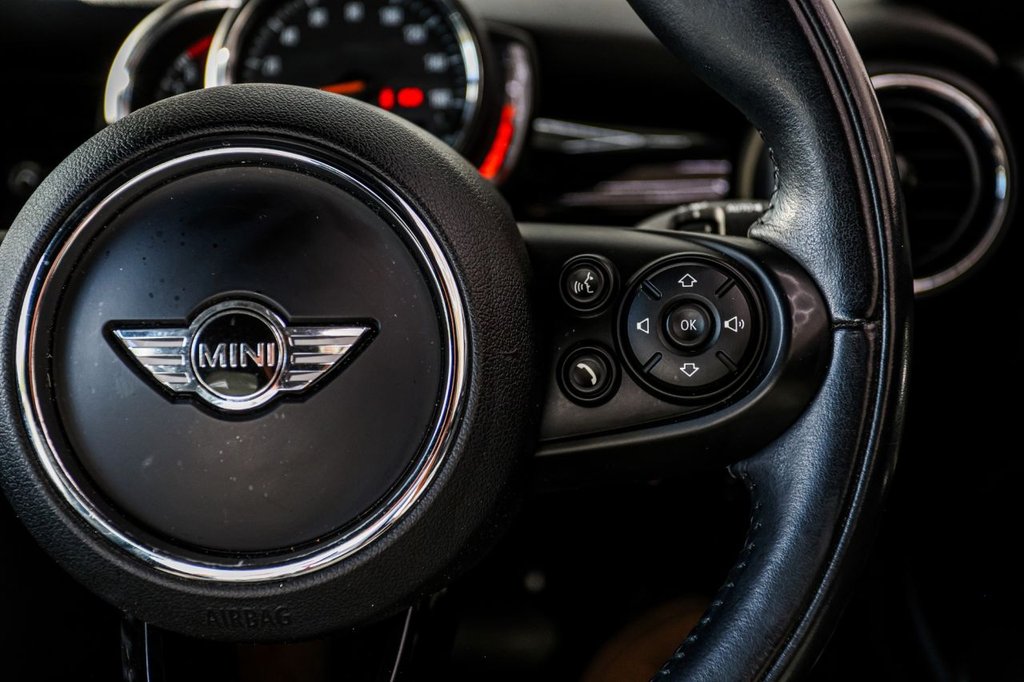 Used MINI Convertible 2017 for sale - 76386544: Photo 33