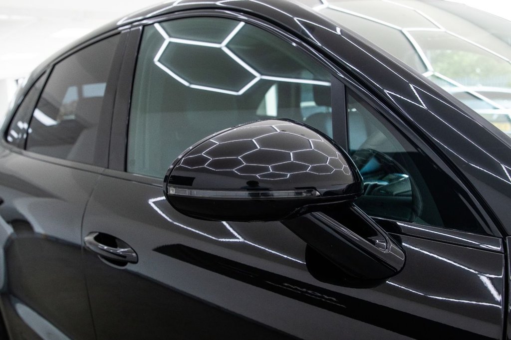 Used Porsche Macan 2018 for sale - 76950139: Photo 16