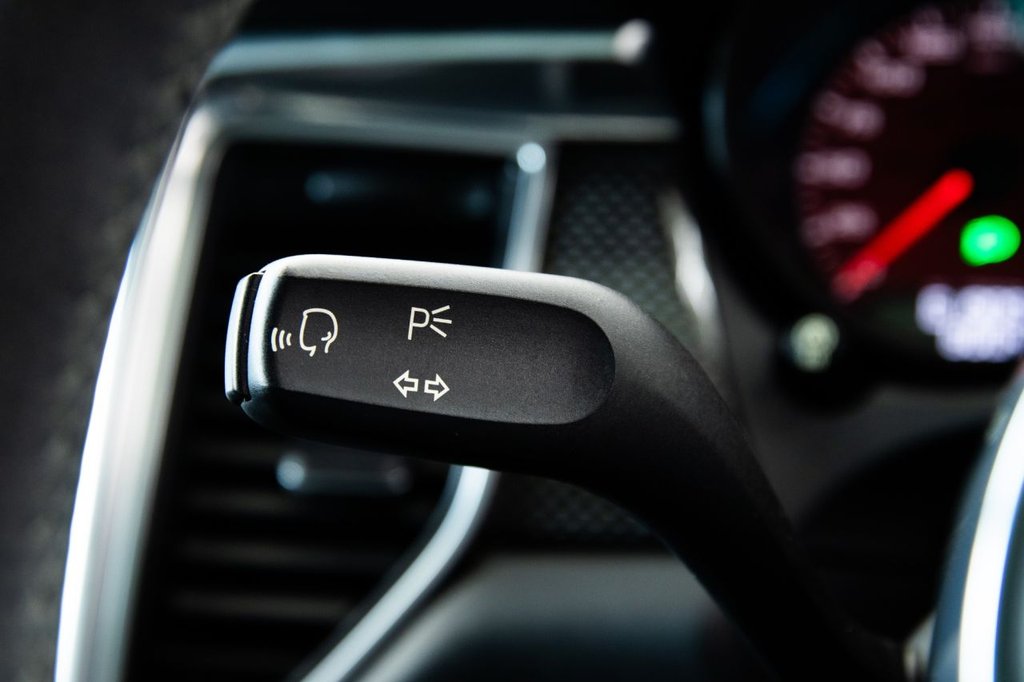 Used Porsche Macan 2018 for sale - 76950139: Photo 38