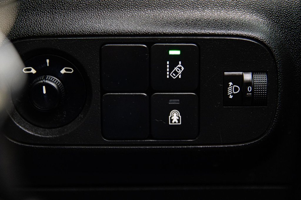 Used Citroen C3 2017 for sale - 76686001: Photo 39