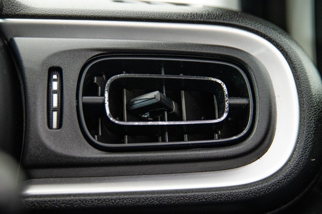 Used Citroen C3 2017 for sale - 76686001: Photo 40