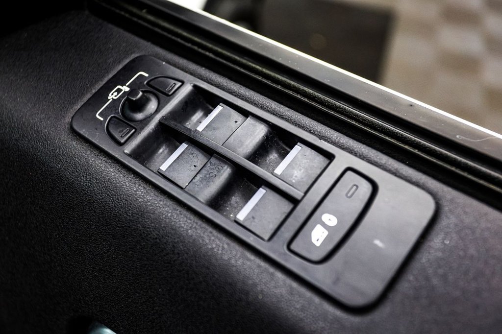 Used Land Rover Discovery Sport 2016 for sale - 77250478: Photo 32