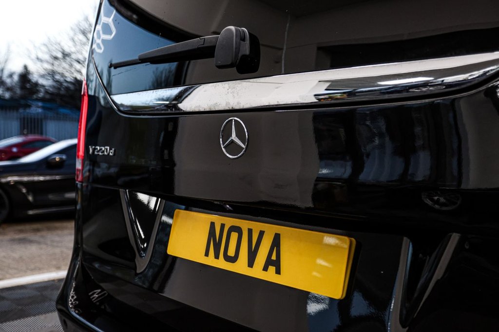 Used Mercedes-Benz V-Class 2017 for sale - 77636786: Photo 13