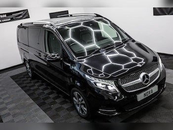 Used Mercedes-Benz V-Class 2017 for sale - 77636786: Photo