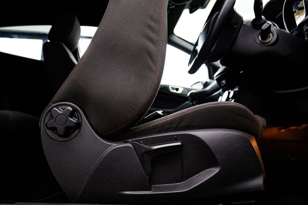 Used Ford Fiesta 2017 for sale - 76758616: Photo 35