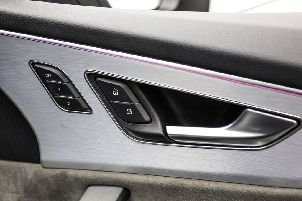 Used Audi Q8 2018 for sale - 76520411: Photo 36