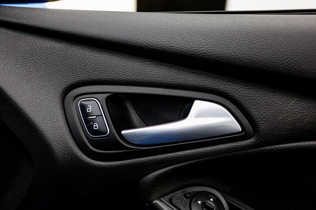 Used Ford Focus 2017 for sale - 77681003: Photo 32
