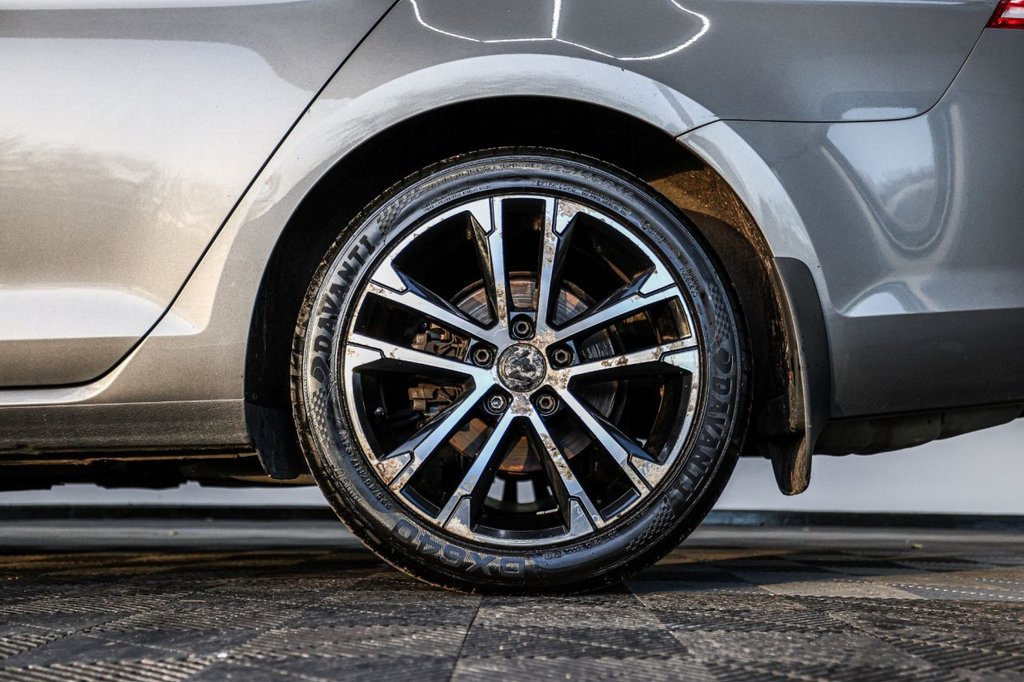 Used Volkswagen Golf 2014 for sale - 76848282: Photo 19