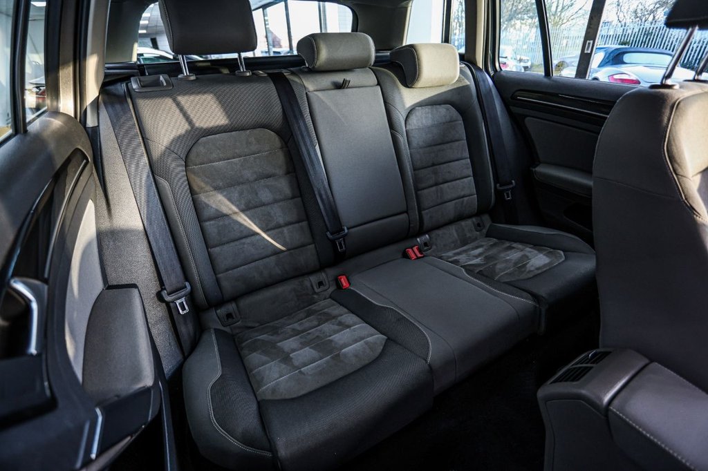 Used Volkswagen Golf 2014 for sale - 76848282: Photo 30