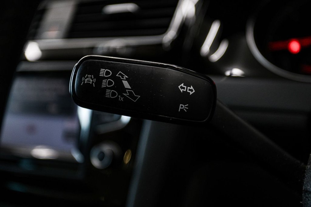 Used Volkswagen Golf 2014 for sale - 76848282: Photo 40