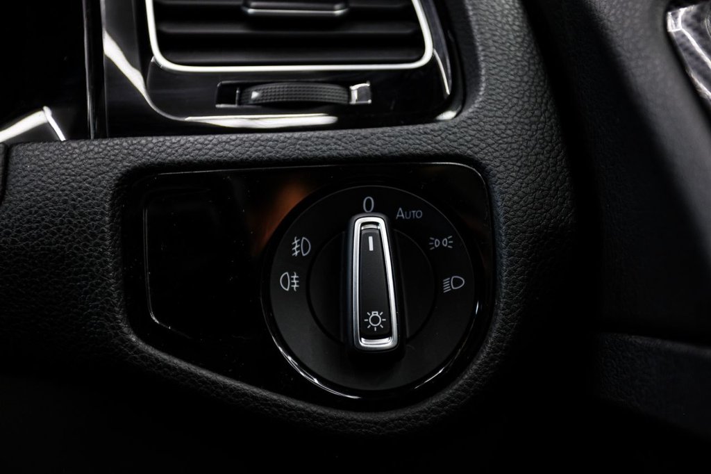 Used Volkswagen Golf 2014 for sale - 76848282: Photo 43