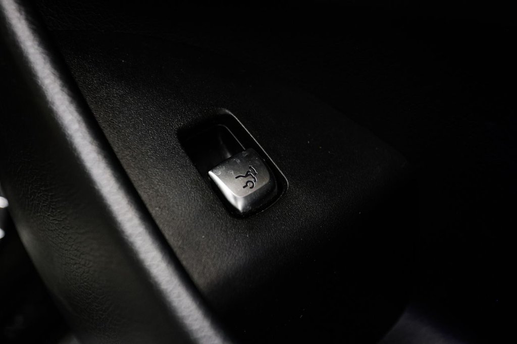 Used Mercedes-Benz E Class 2016 for sale - 77399856: Photo 33